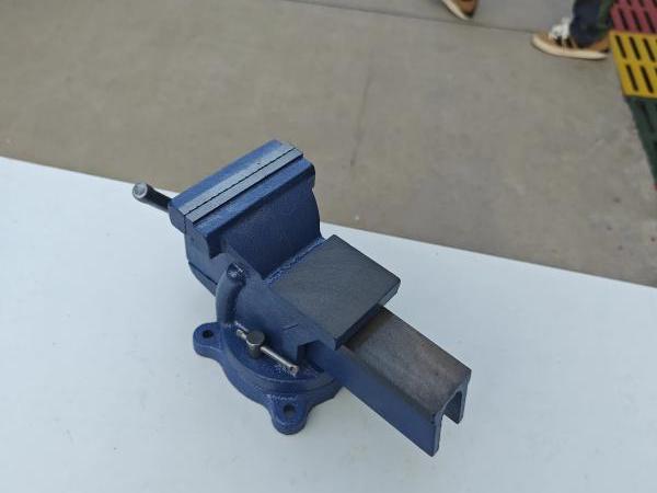 Nagy pad vise