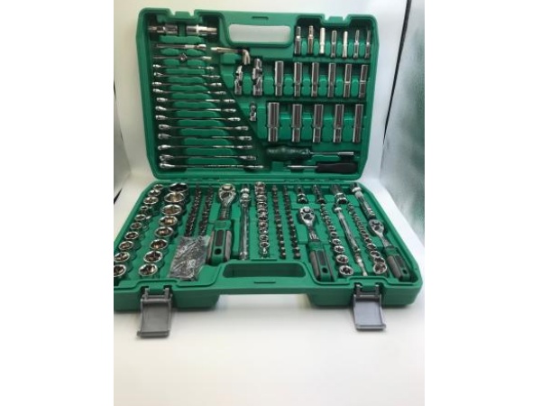 216 PCS szerszámkészlet