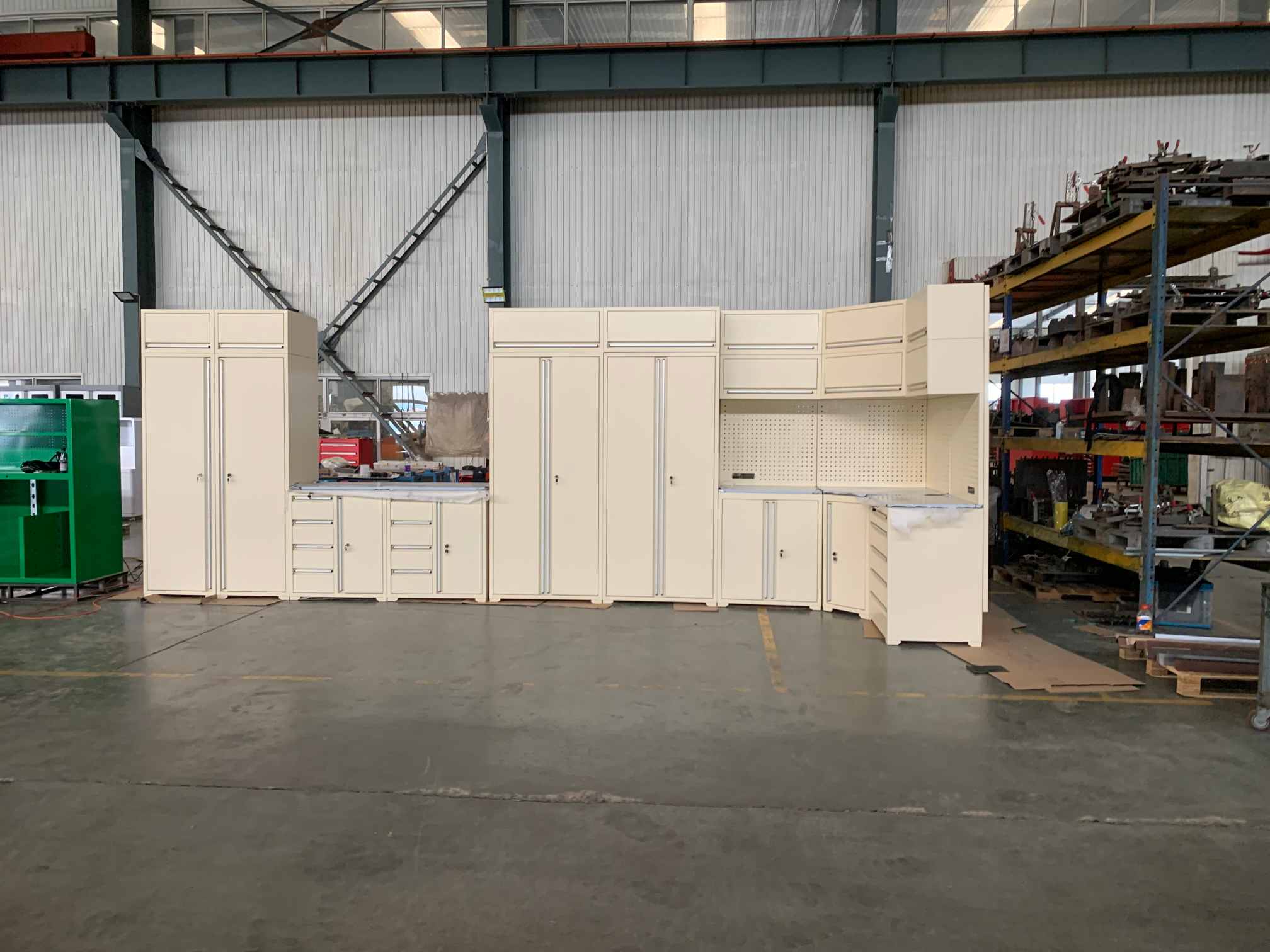 Mennyire kényelmes a moduláris garázsszerszámszekrény?